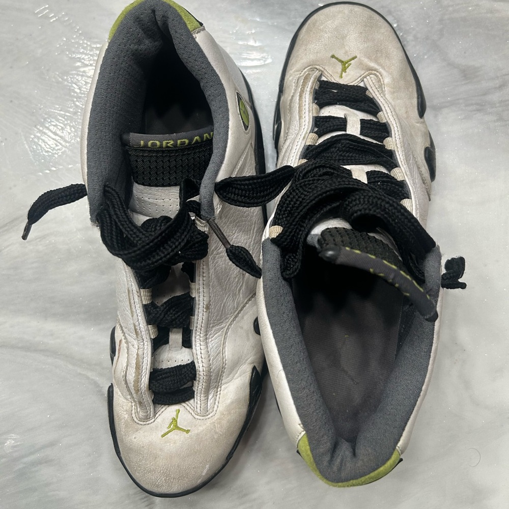 Retro Jordan 14s white chartreuse - Picture 3 of 7